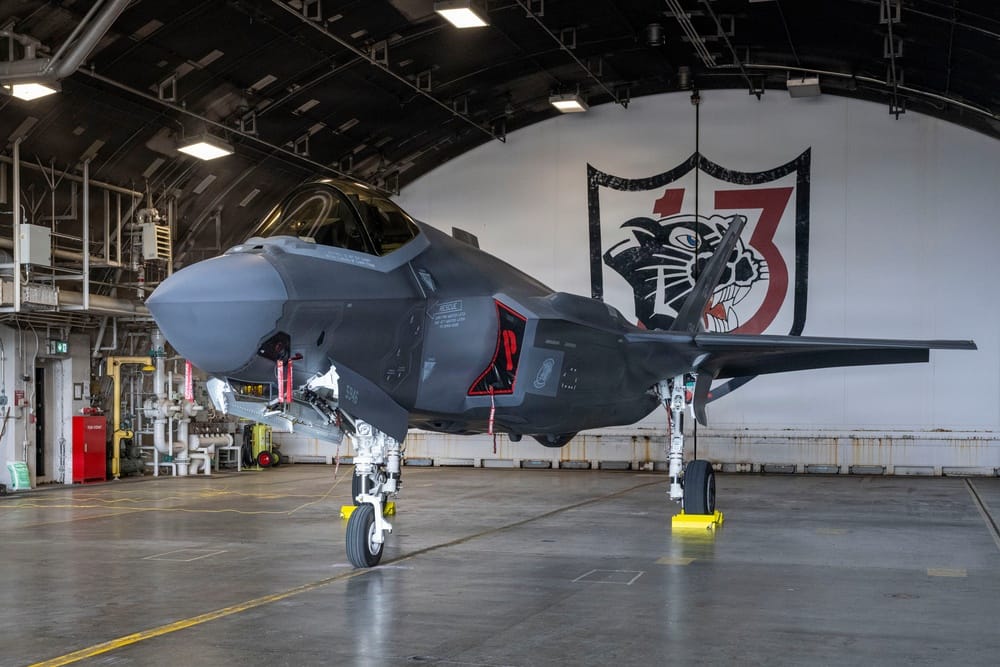 Caccia F-35A Lightning II del 35° Stormo Caccia presso la base aerea di Misawa.