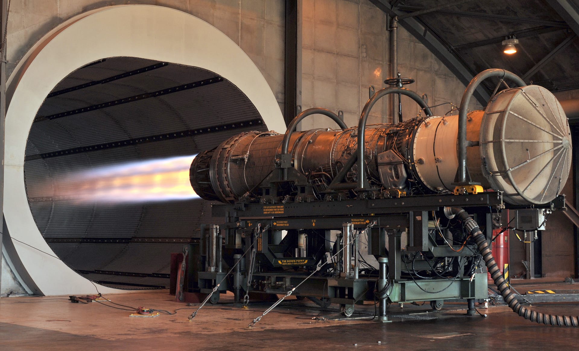 F100-Triebwerk, eingebaut in einen F-15 Eagle-Kampfjet