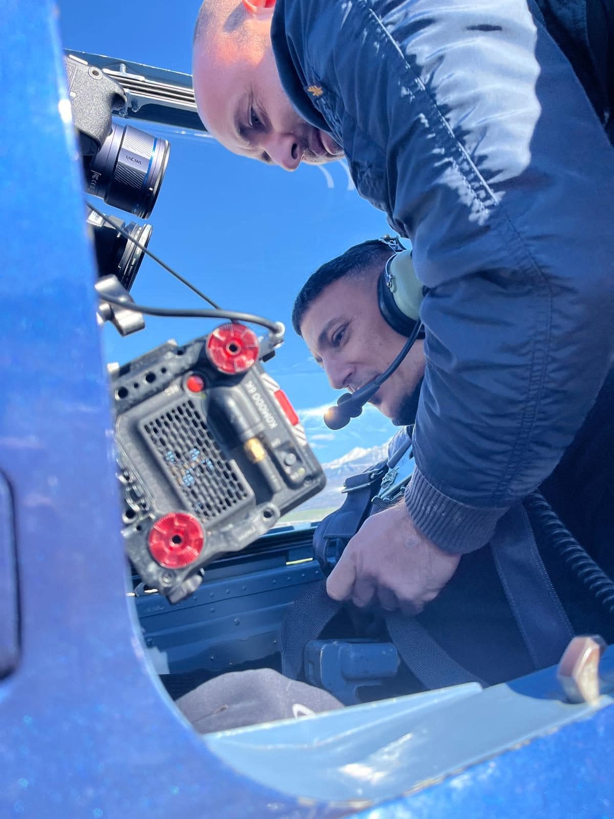 Farid Bang getting to learn about the jet before taking off