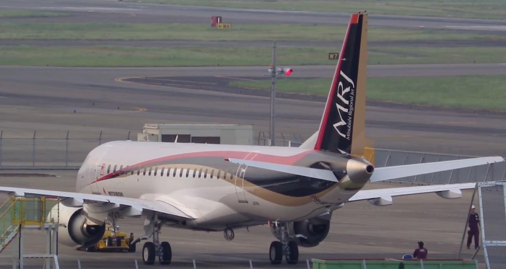 Mitsubishi MRJ at Nagoya