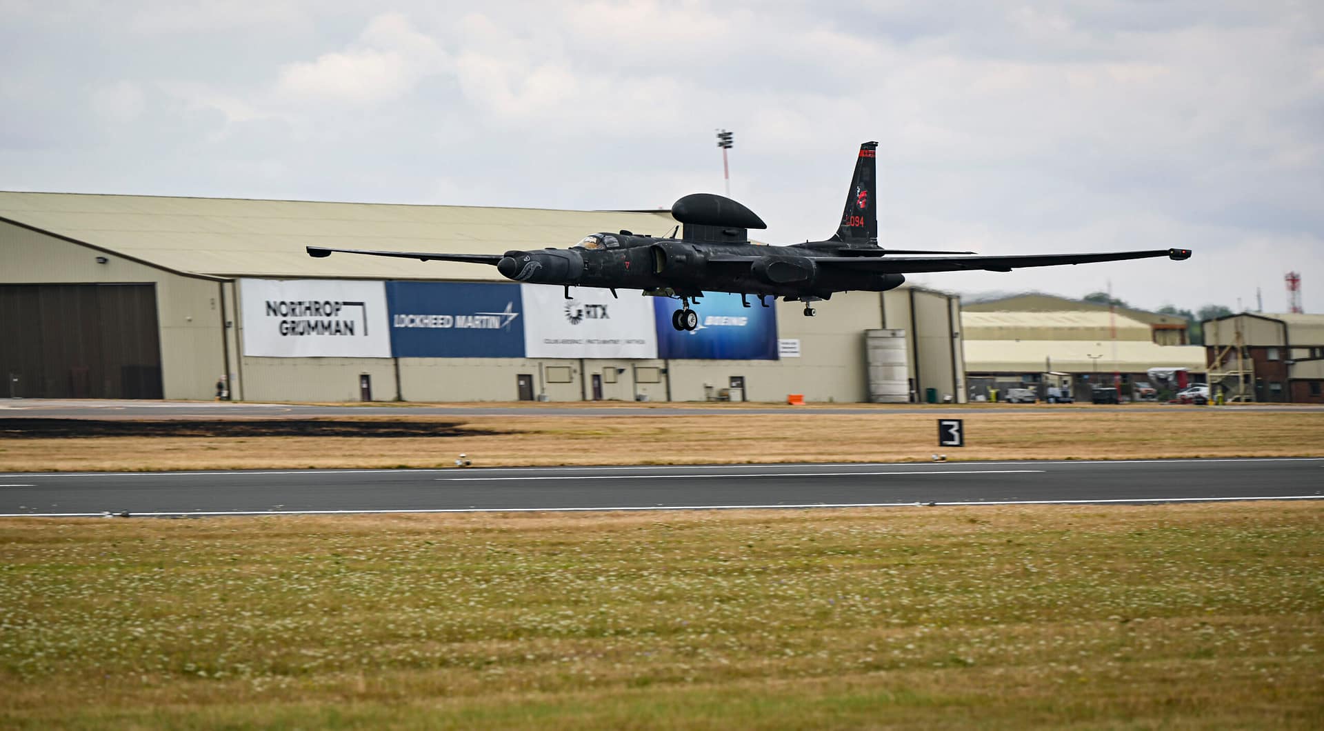 U-2S landing at RAF Fairford