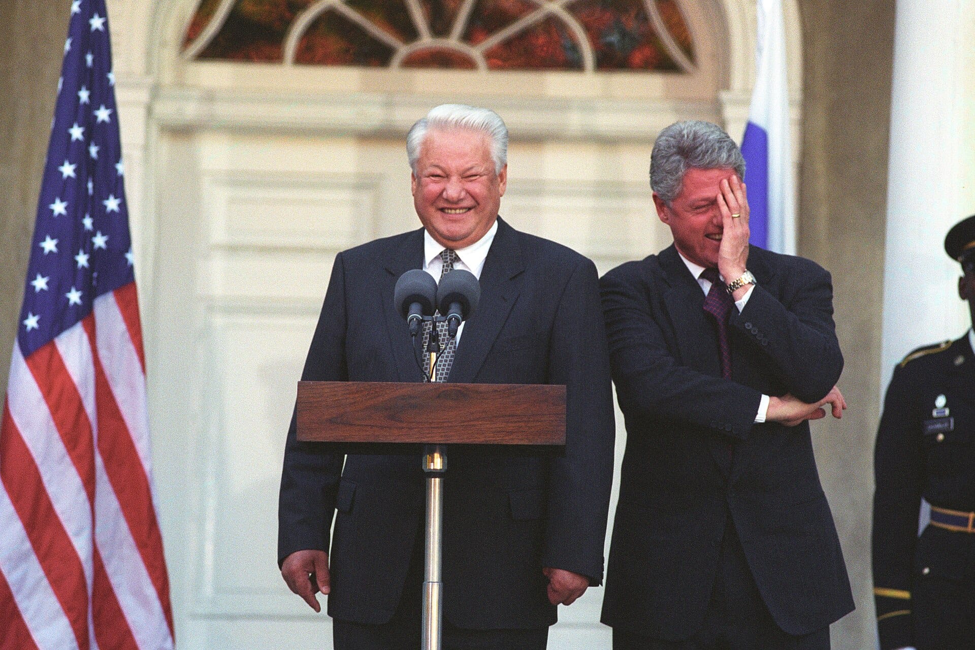 Boris Jelzin mit Bill Clinton beim Gipfeltreffen im Hyde Park im Oktober 1995