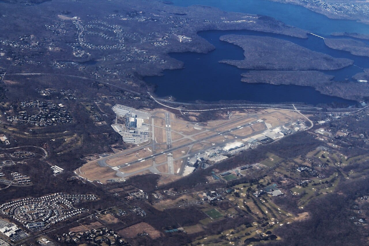 Luftaufnahme des Flughafens Westchester County