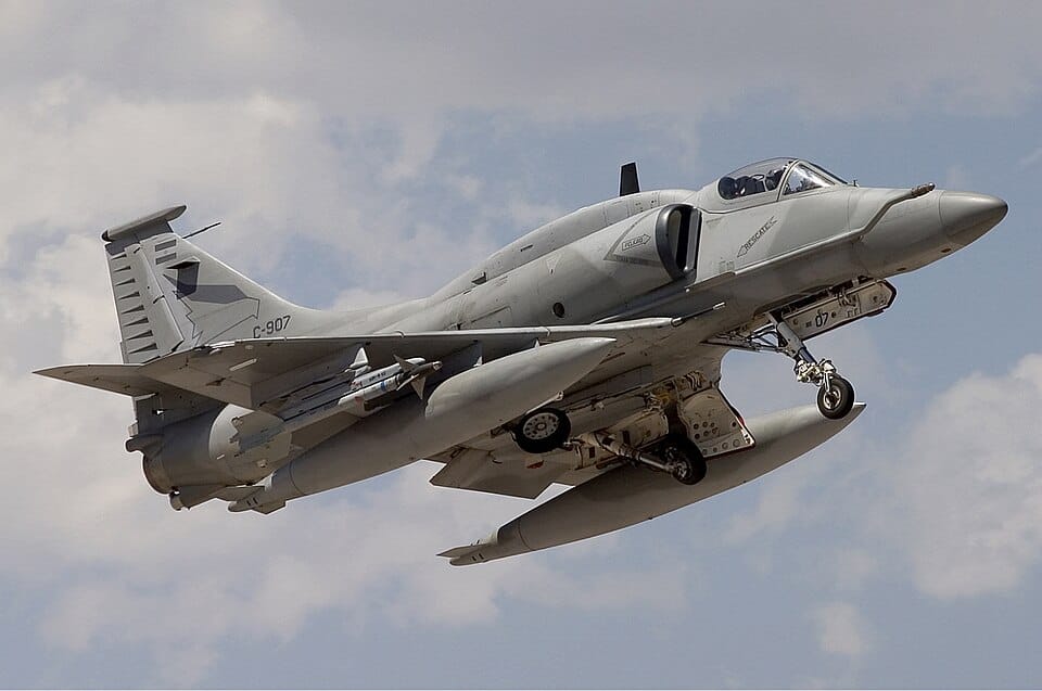 Argentine Air Force A-4AR Fightinghawk in flight