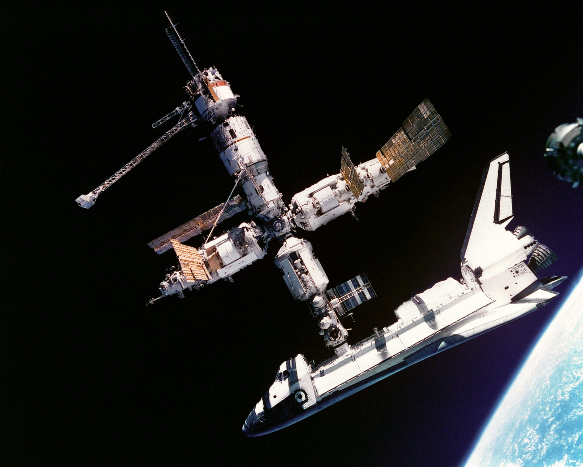 Atlantis docked to Mir, 1995