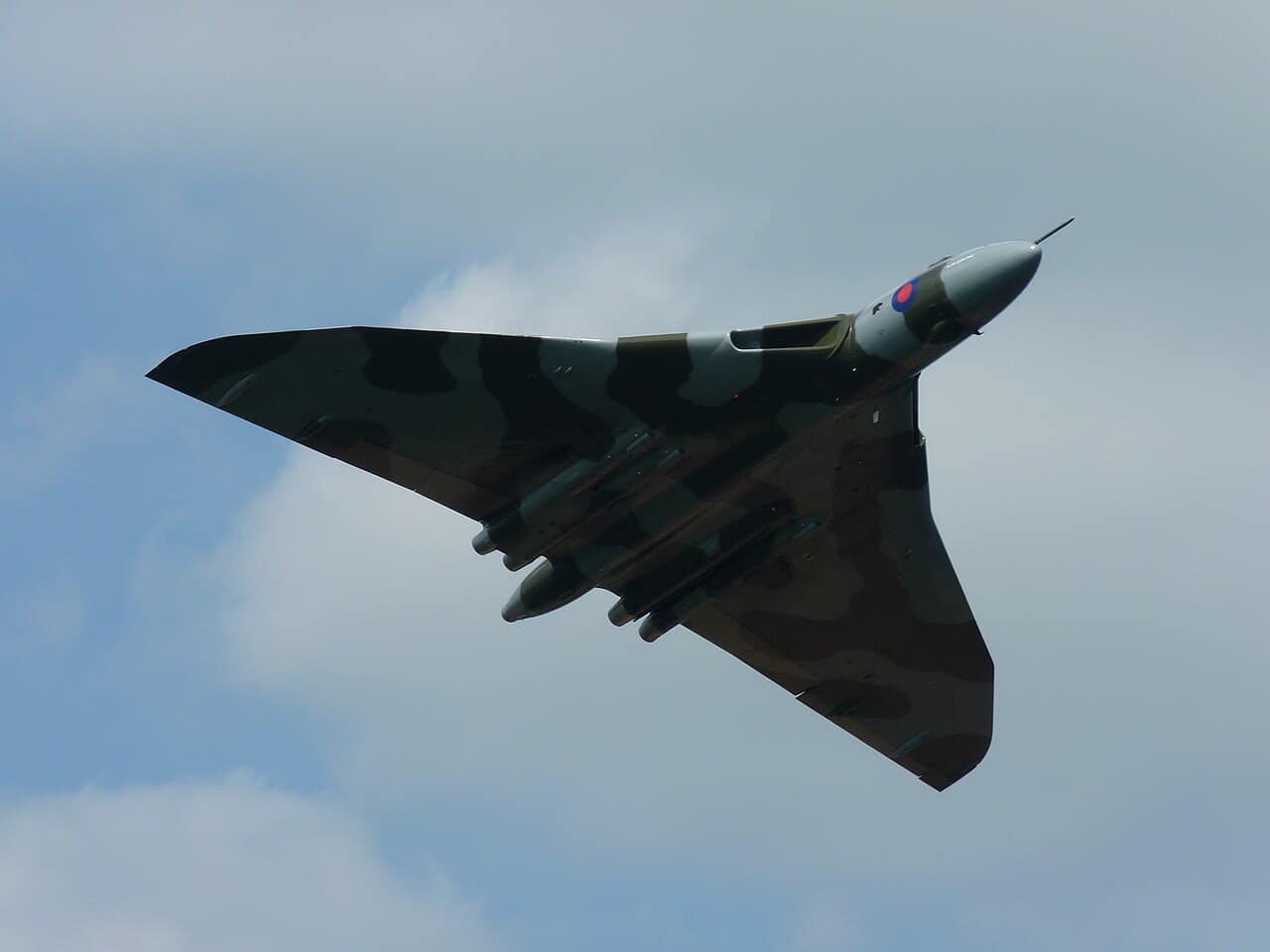 Avro Vulcan B.2 in flight