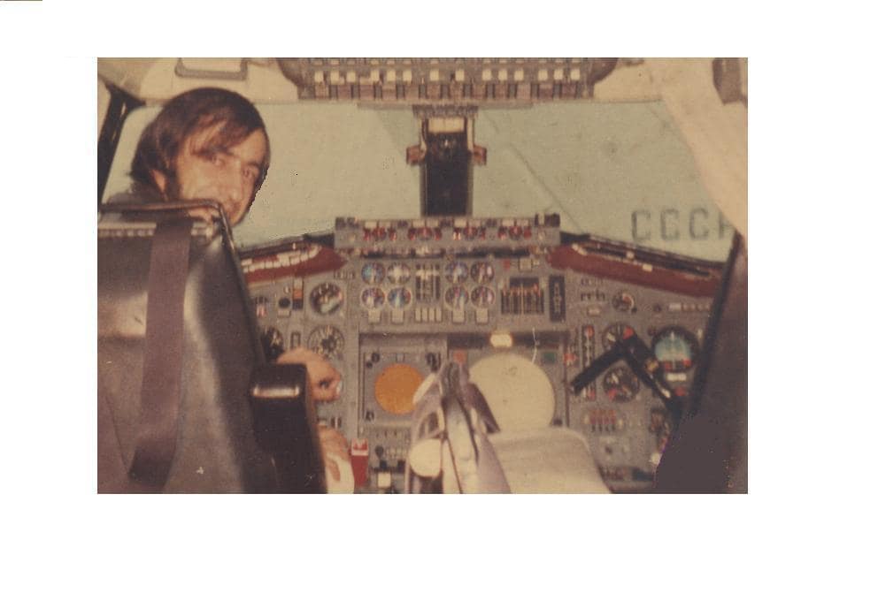 Tu-144 tail from Concorde 001 cockpit the day before the crash