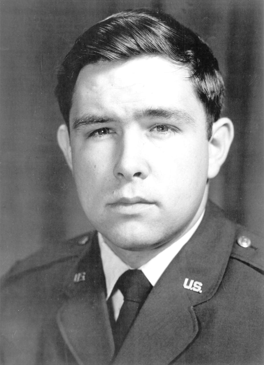 Capt. Steven L. Bennett