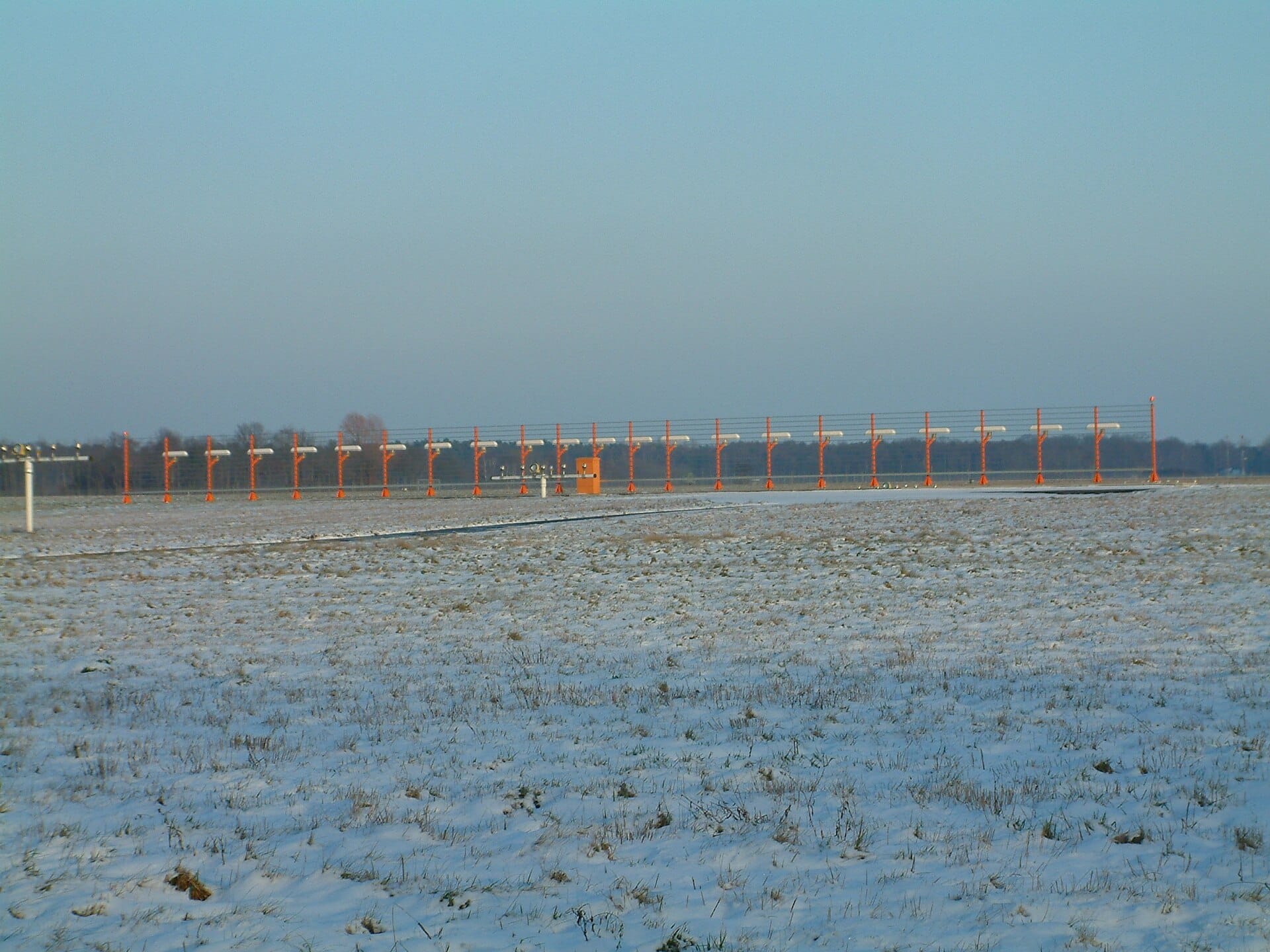 ILS localizer antenna array at Hannover airport