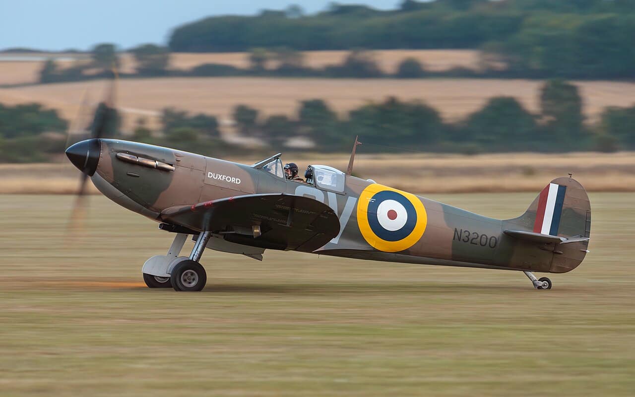 Supermarine Spitfire Ia N3200 in RAF markings