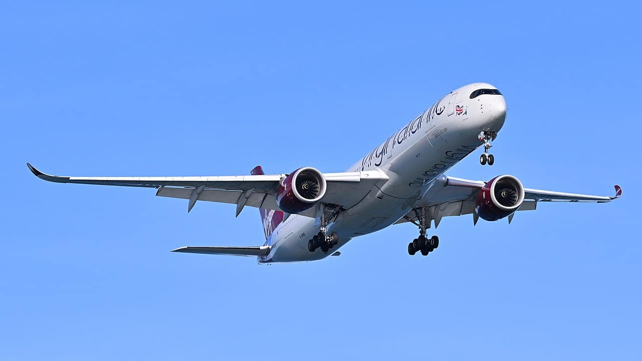 Virgin Atlantic Airbus A350-1000 on final approach