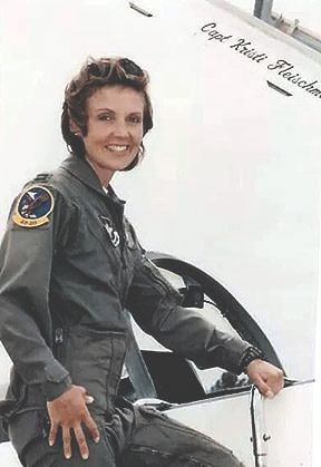 kristi-fleischmann-21 Hawker Hunter fliegen in der Schweiz