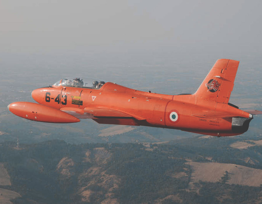 mb-326-italy-jet-flight-mo-04-21 Hawker Hunter fliegen in der Schweiz