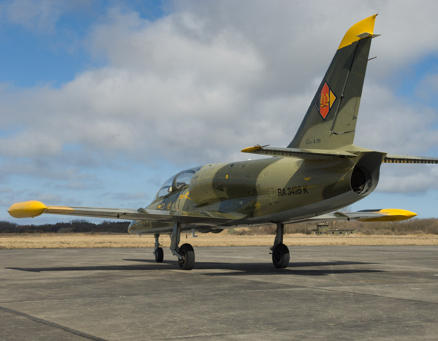 L-39 Albatros fliegen