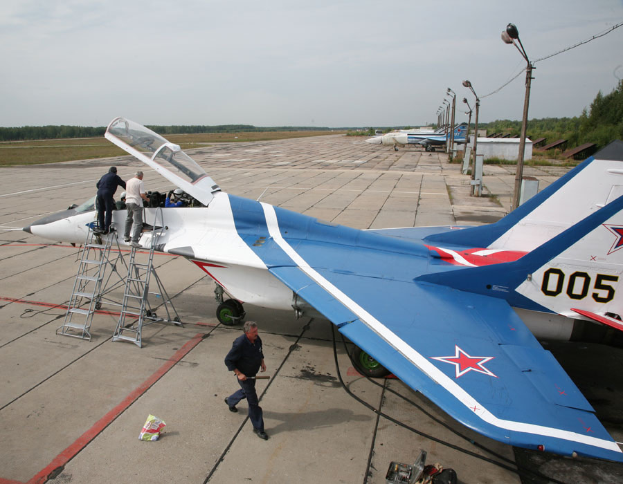 MiG-29 Fulcrum fliegen 
