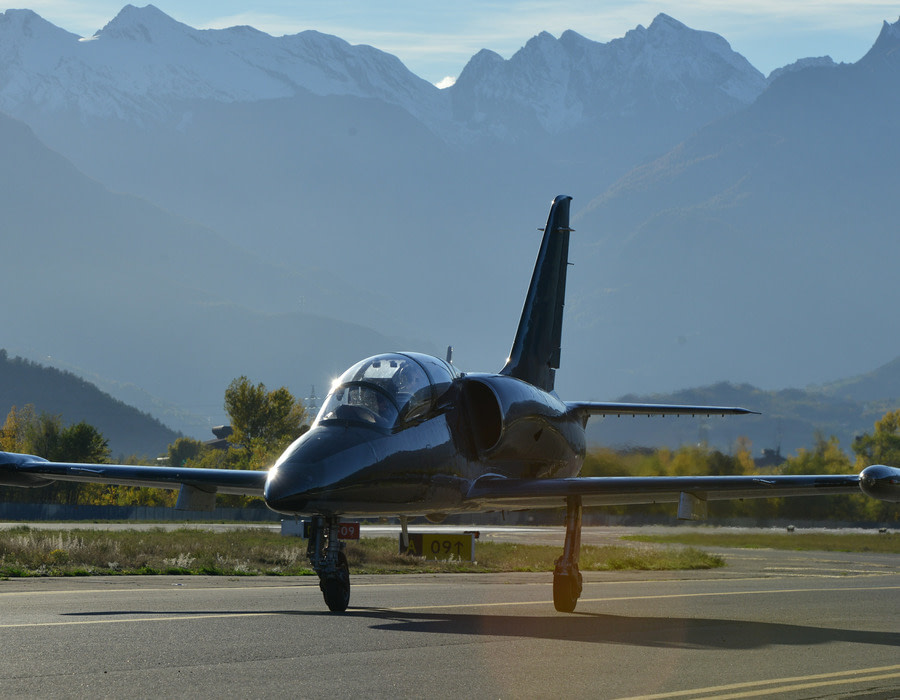 l-39-jet-sion-switzerland-01-m-21 Hawker Hunter fliegen in der Schweiz