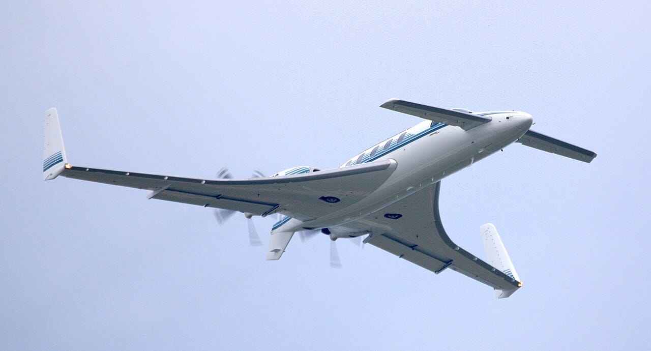 Beechcraft Starship, the all-composite canard turboprop, in flight