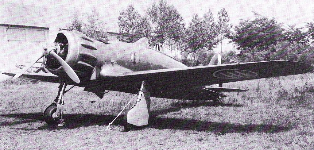 Macchi C.200 Saetta on the ground. Public domain.