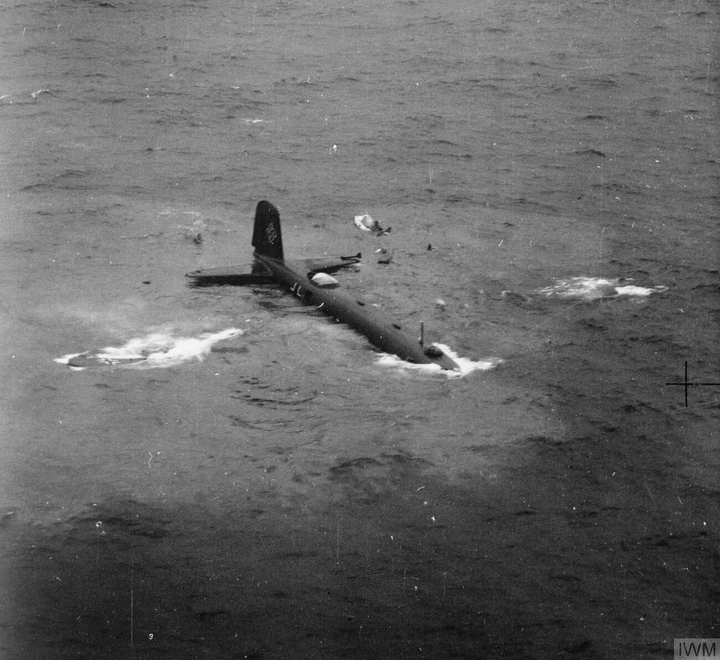KG 40 Fw 200 Condor shot down and sinking in the Atlantic, July 1941