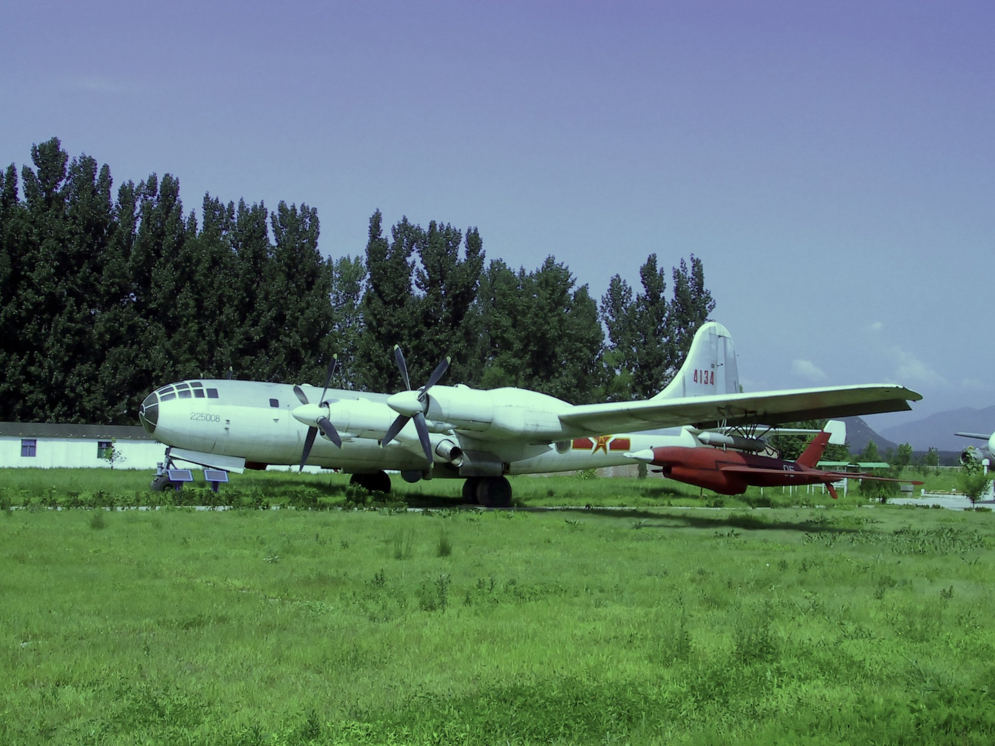 Tupolev Tu-4 photograph