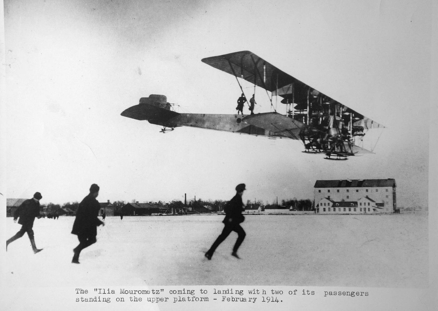 Sikorsky Ilya Muromets four-engine heavy bomber in flight