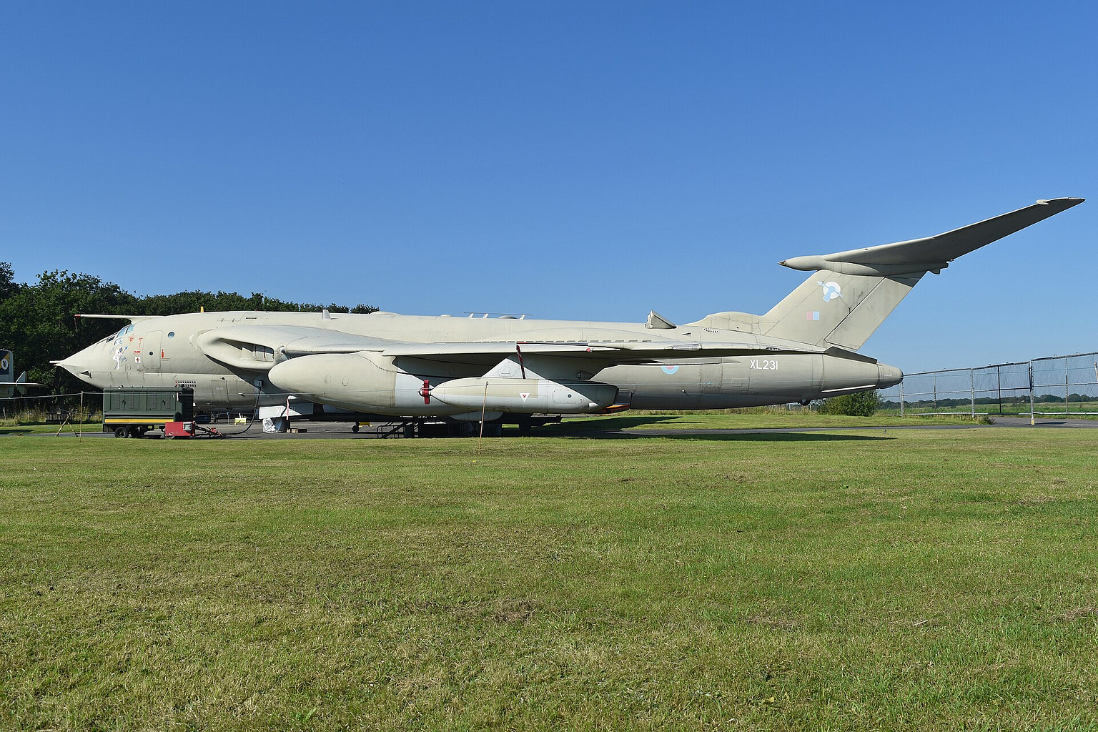 Handley Page Victor V-bomber, full side profile