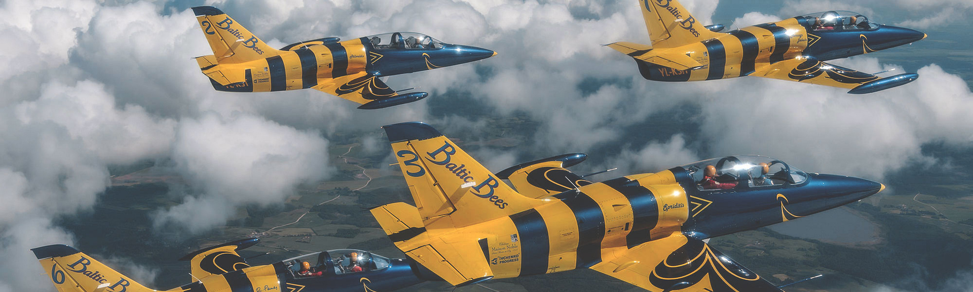 L-39 Albatros in Riga mit den Baltic Bees