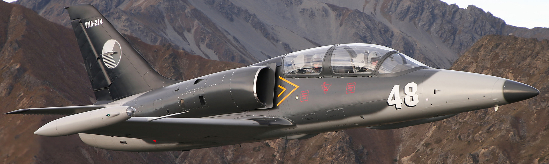 GC 4 (27) (1) Hawker Hunter vuela en Suiza