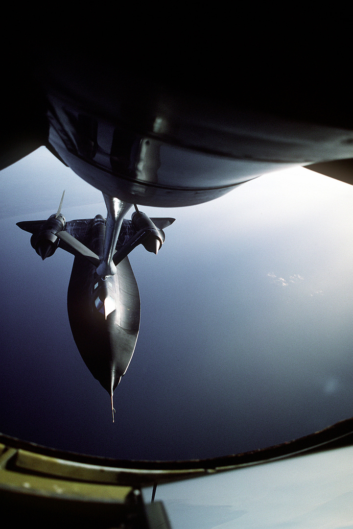 SR-71 Blackbird receiving fuel from a KC-135Q tanker, seen from the boom operator position
