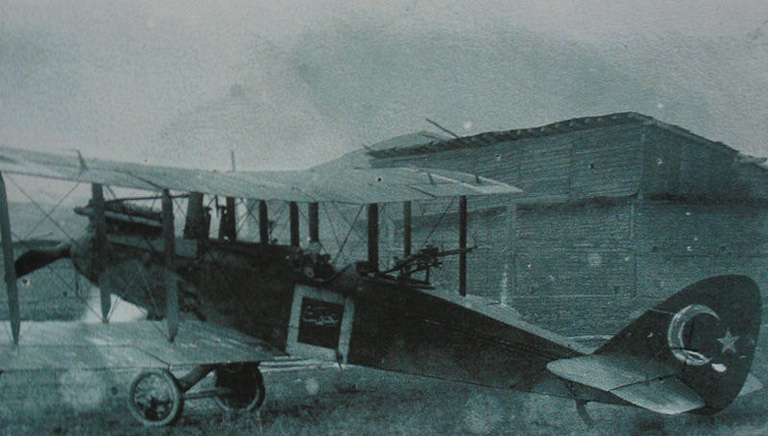 A DH.9 captured from Greek forces and flown in Turkish service, 1921 — one of many export