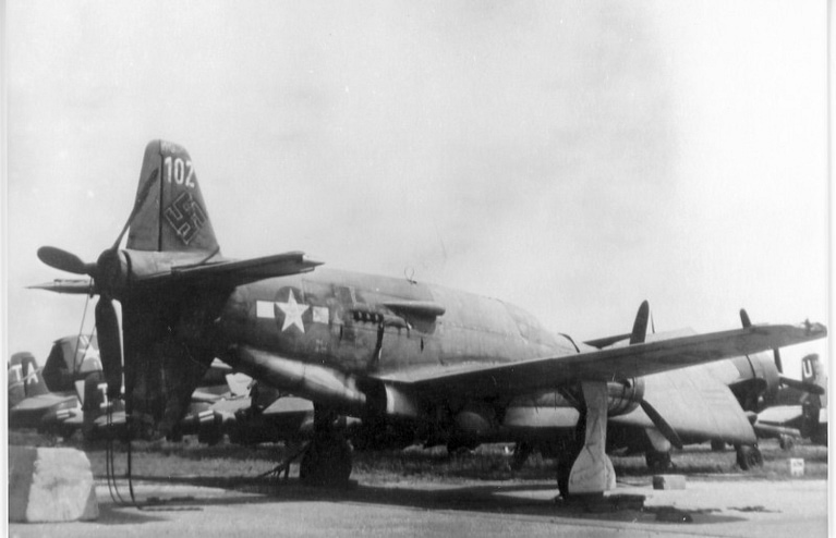 A Dornier Do 335 getting airborne