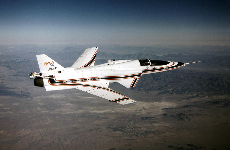 A Grumman X-29 in flight the forward-swept wings and close-coupled canard are unmistakable.