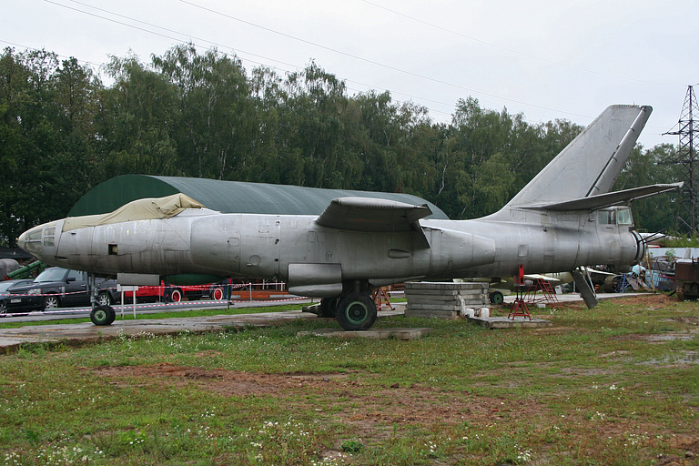 An Il-28 Beagle in side profile the clean straight wing and slim fuselage of the Soviet jet bomber.