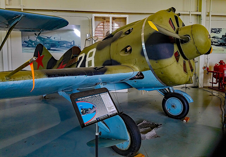 Polikarpov I-16