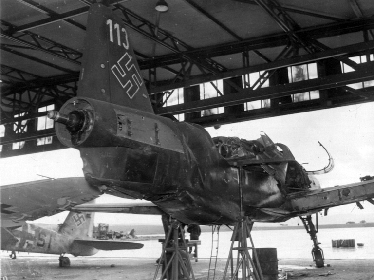 A captured Dornier Do 335 A-1 examined by US forces in 1945