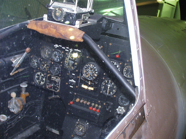 Dewoitine D.520 cockpit