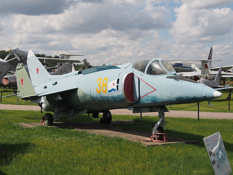 Yakovlev Yak-38