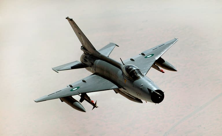 Chengdu J-7 / F-7 — History, Specs & Stories