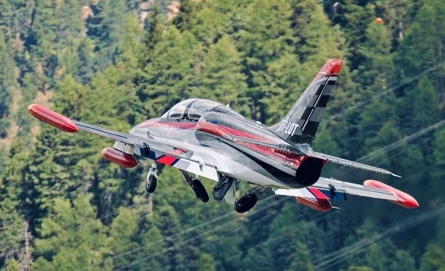 Hawker Hunter fliegen in der Schweiz