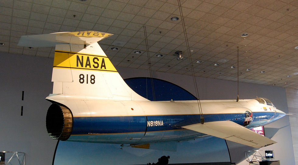 Rear view of an F-104 showing the high T-tail and the J79 engine exhaust.