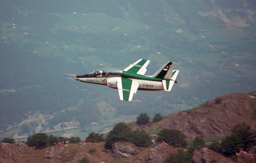 The S.211 prototype I-SITF at the 1982 Sion Air Show the private-venture original.