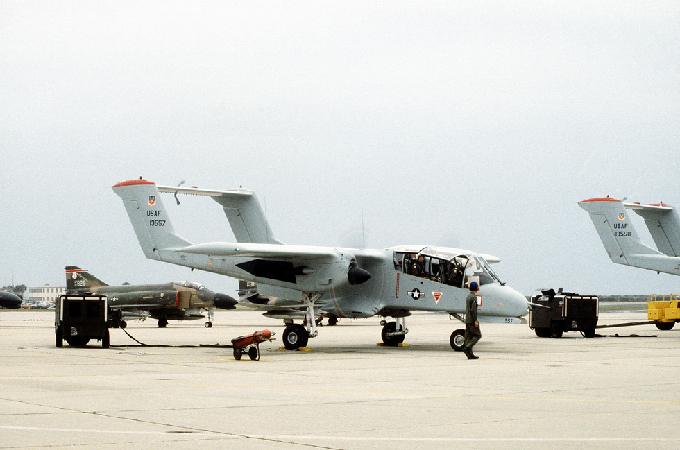 A Mississippi Air National Guard OV-10A in flight, 1980 the greenhouse canopy and stub-wing sponsons in profile.