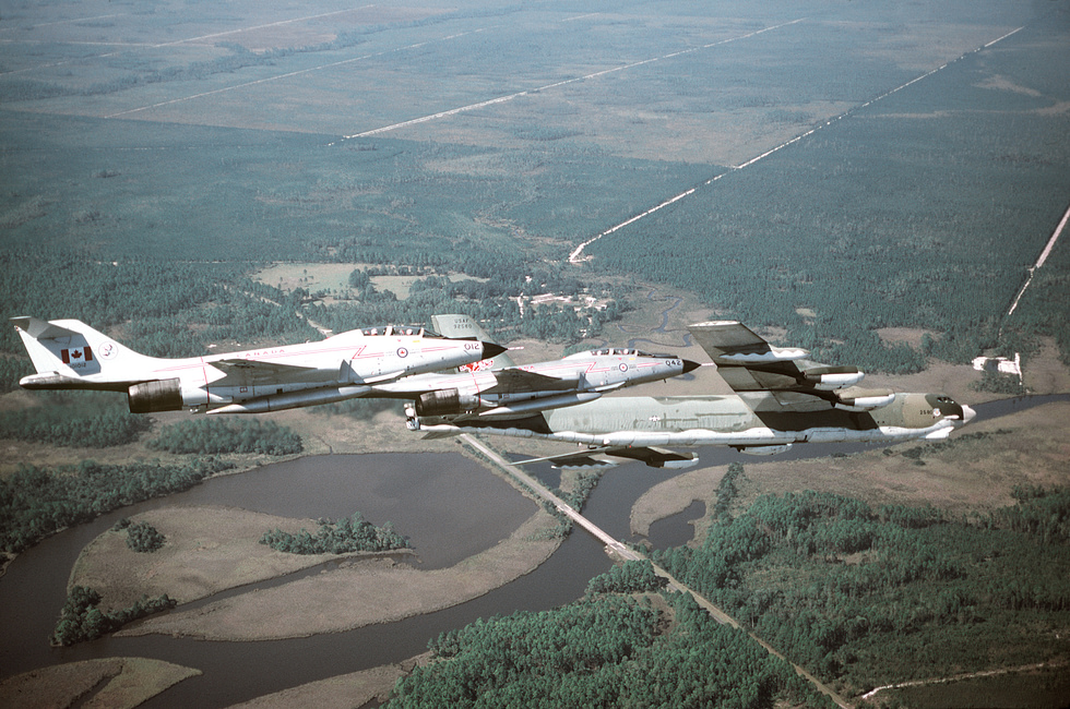 Two Canadian CF-101 Voodoos intercept a USAF B-52 in 1980 NORAD air defence in action.