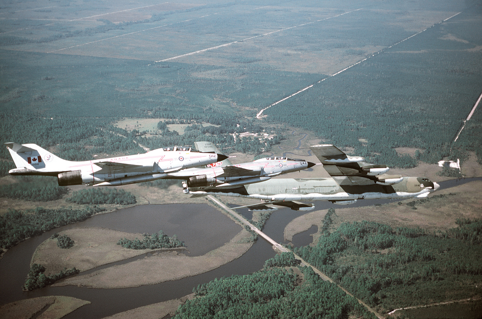 Two Canadian CF-101 Voodoos intercept a USAF B-52 in 1980 NORAD air defence in action.
