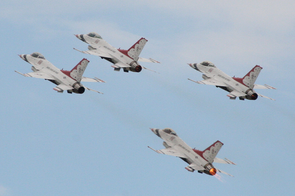 The USAF Thunderbirds fly the F-16 in tight formation.