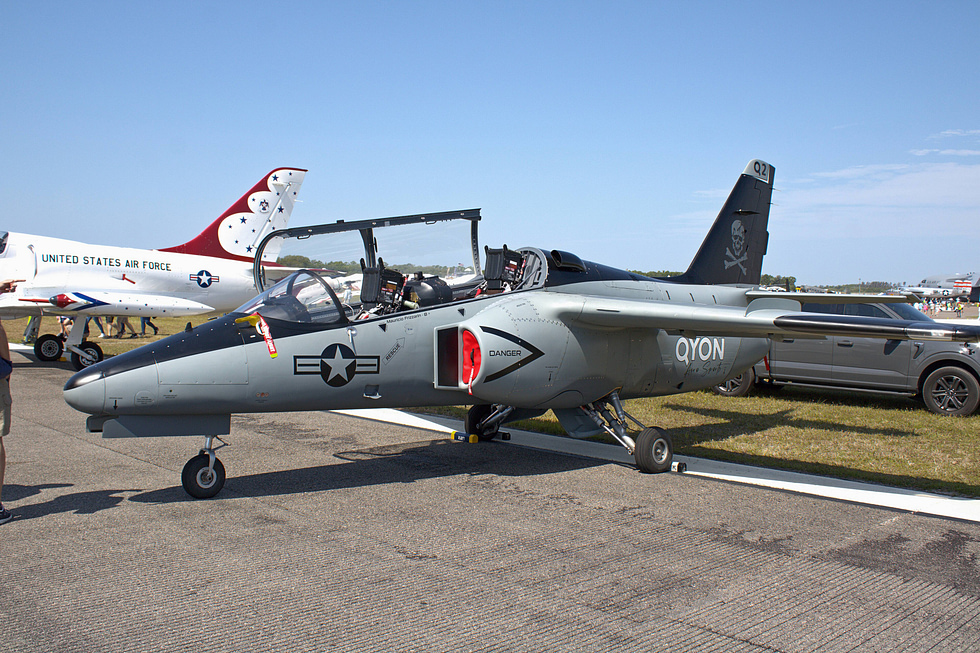 Another US civilian warbird (NX270CF) the S.211 as an accessible, ownable jet.
