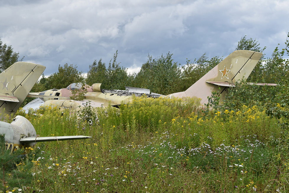 A Yak-28PP Brewer-E the dedicated electronic-warfare and jamming version.