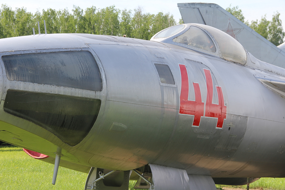 A Yak-28 in broadside: bicycle gear, swept wing and wing-pod engines all on show.