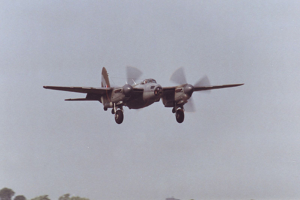 A de Havilland Mosquito in flight fast, clean and, for a time, near-uncatchable.