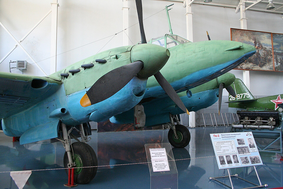 A restored Pe-2FT showing the clean, fighter-derived lines of Petlyakovs design.